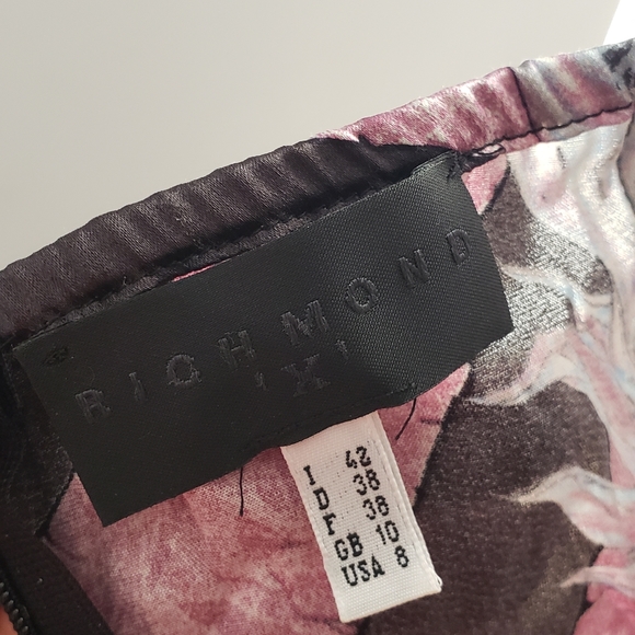 🎊Host Pick🎊 Richmond X Silk Dress - Picture 12 of 14